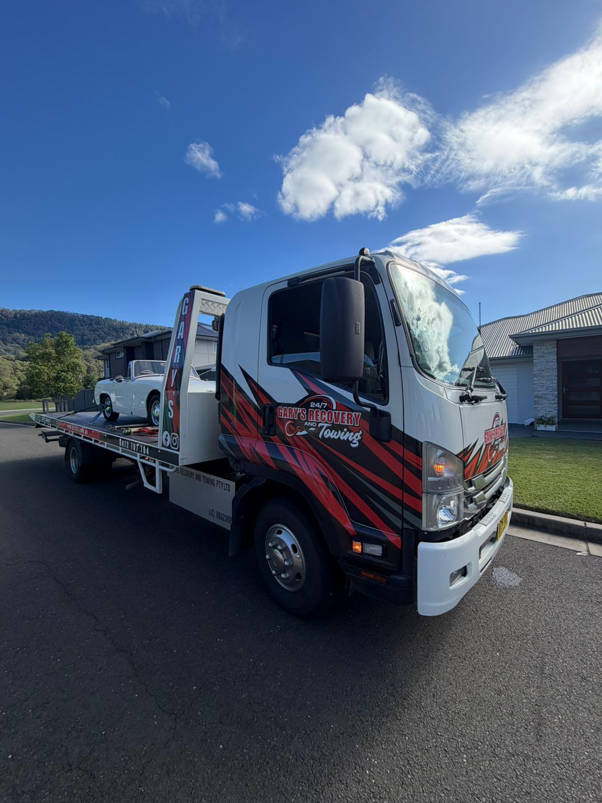 Gary's Recovery & Towing on the job
